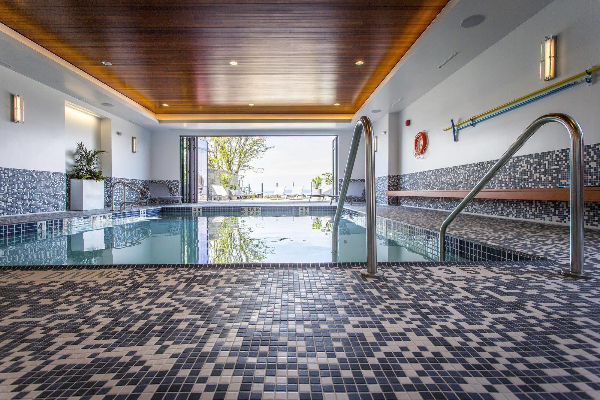Qualicum Hotel 4*